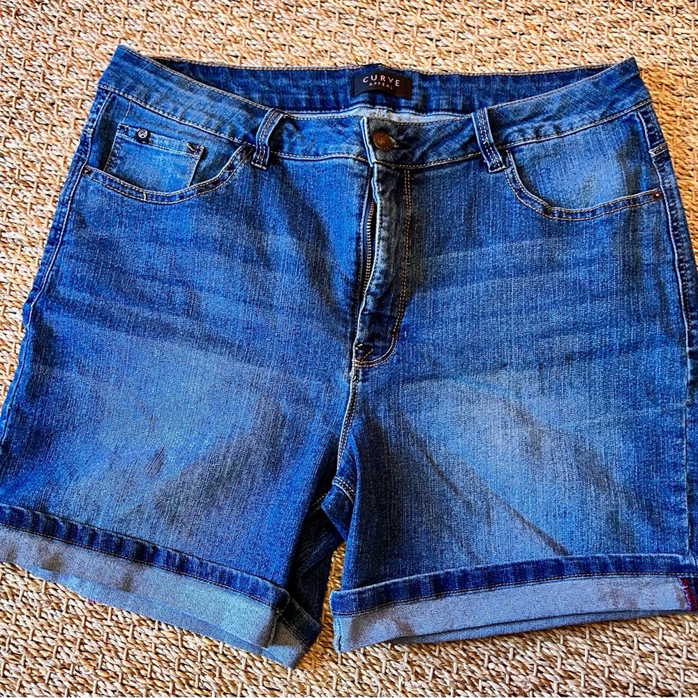 Denim Roll-Cuff Women's Shorts - Blue